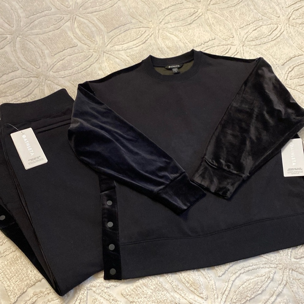 Athleta NEW w/tags Retroplush Velvet Straight Leg. Super cozy with a velvet back